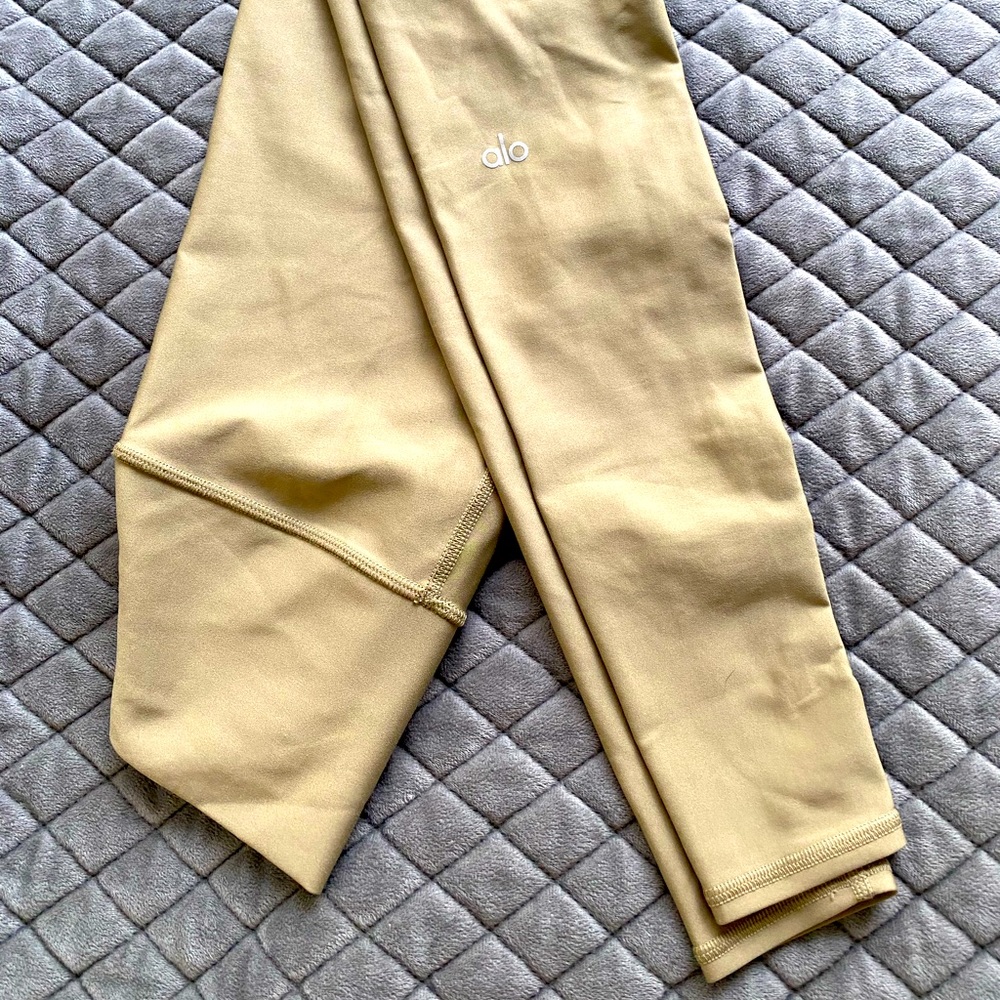 ALO yoga pants
